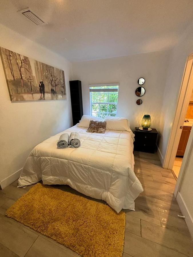 Quiet & Centrally Located House - Private Parking, Laundry And Storage For Luggage Miami Exteriör bild