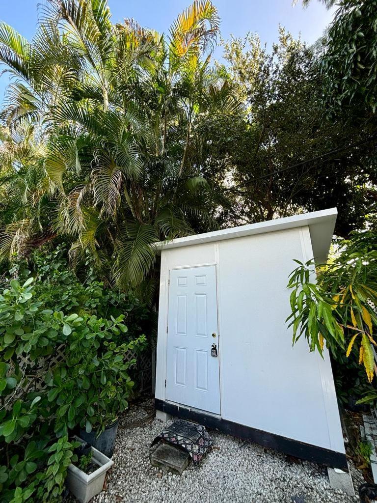 Quiet & Centrally Located House - Private Parking, Laundry And Storage For Luggage Miami Exteriör bild